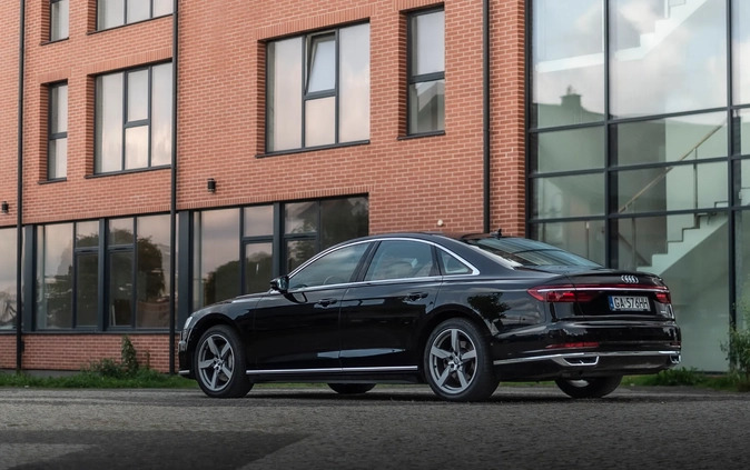 Audi A8 cena 279000 przebieg: 120785, rok produkcji 2020 z Tczew małe 121